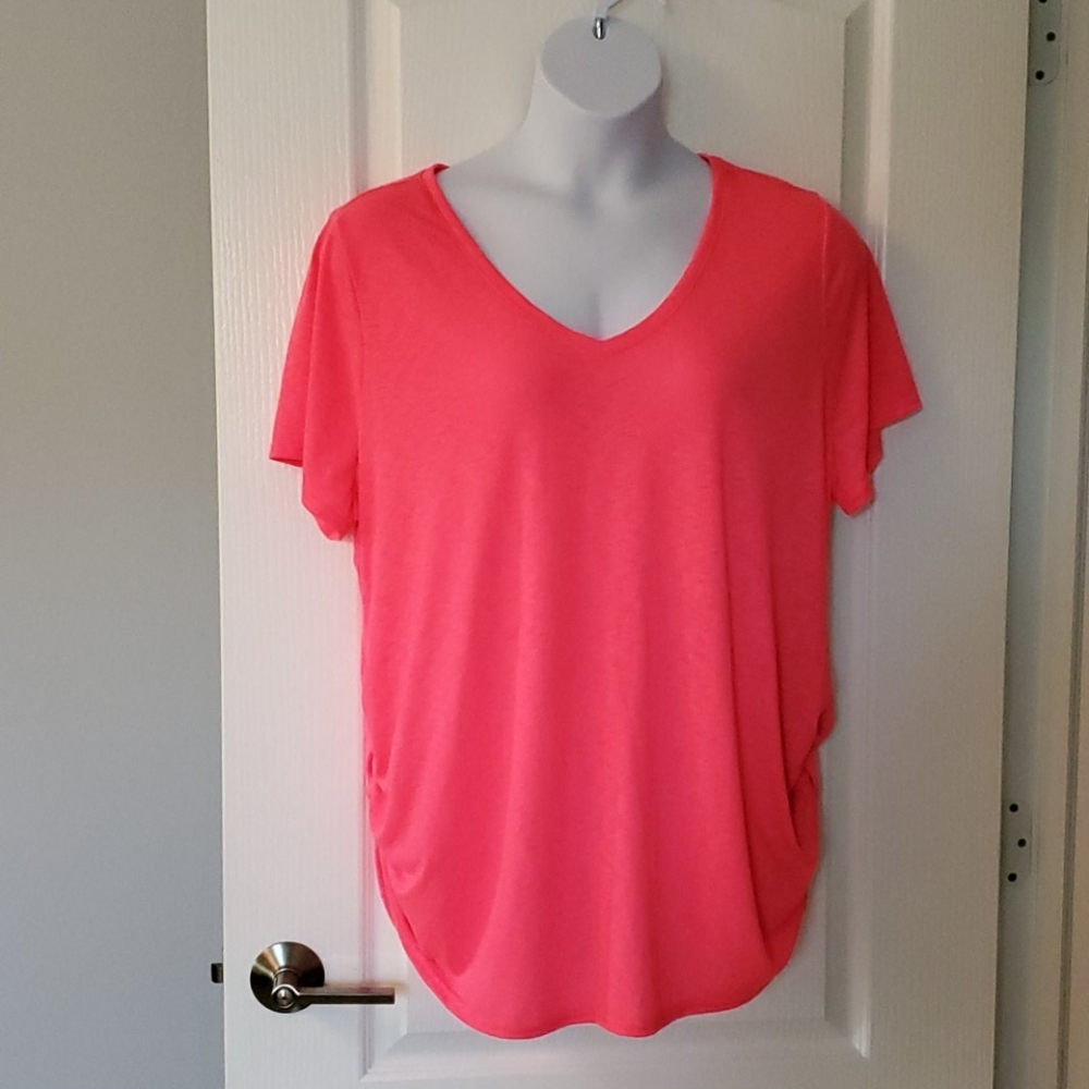 Lane Bryant pink tshirt with side rouching.